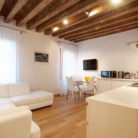 The Lion'S House Apt2 Venecia Habitación foto